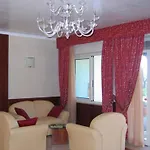 Belvedere Club
