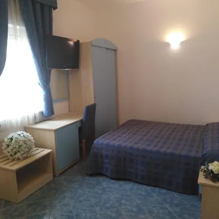 Belvedere Club Hotell 4*